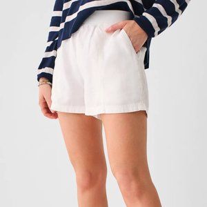NWT Faherty Arlie Day Short, White